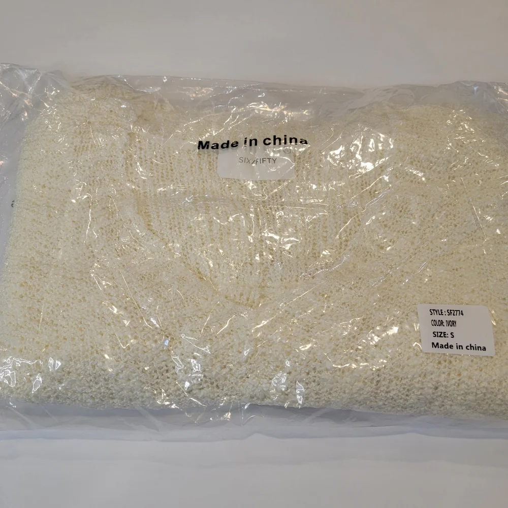 Six/Fifty Crochet Fringe Top [ivory] Size Small NWT!